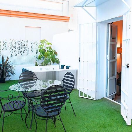 Downtown Apartment With Private Terrace & Jacuzzi Sevilla Buitenkant foto