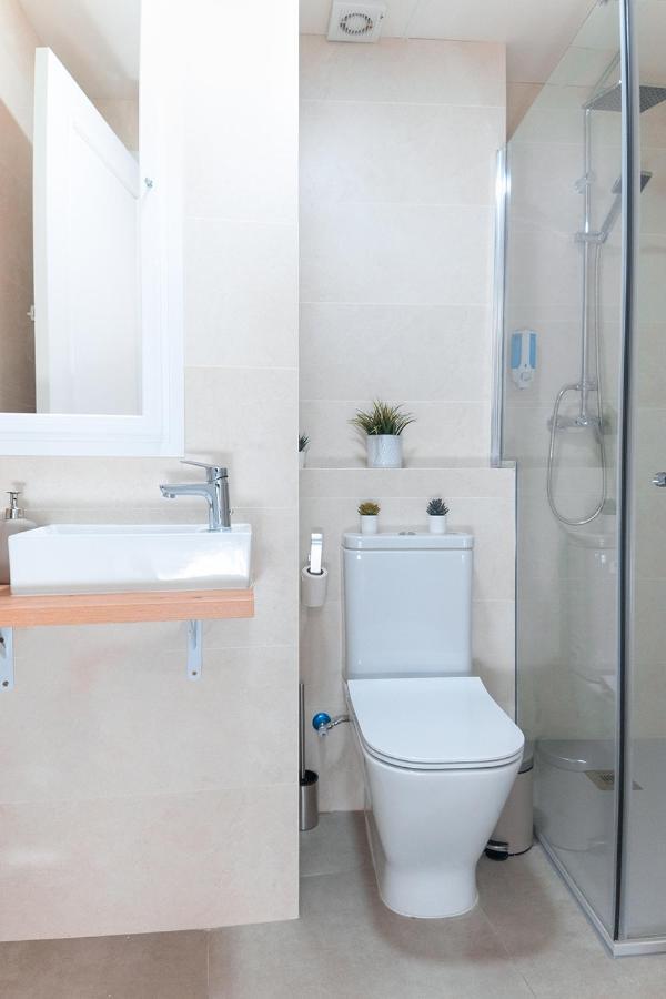 Downtown Apartment With Private Terrace & Jacuzzi Sevilla Buitenkant foto
