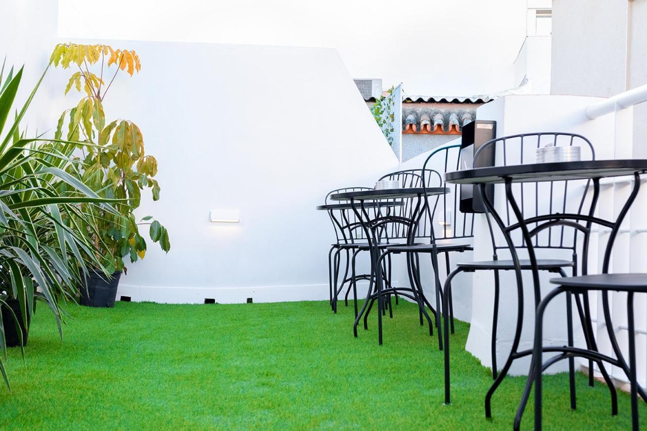 Downtown Apartment With Private Terrace & Jacuzzi Sevilla Buitenkant foto