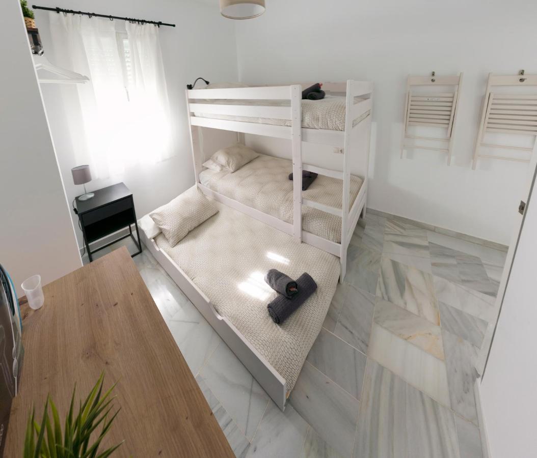 Downtown Apartment With Private Terrace & Jacuzzi Sevilla Buitenkant foto